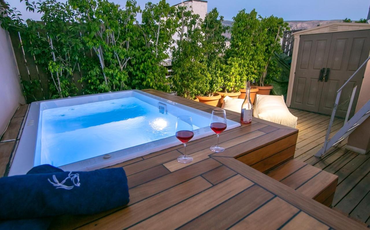 Beautiful Penthouse In Athens With Outside Jacuzzi Apartment Екстериор снимка
